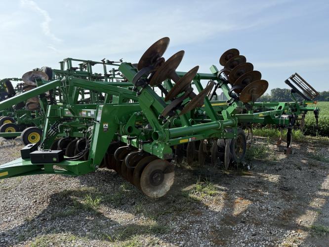 John Deere 2730