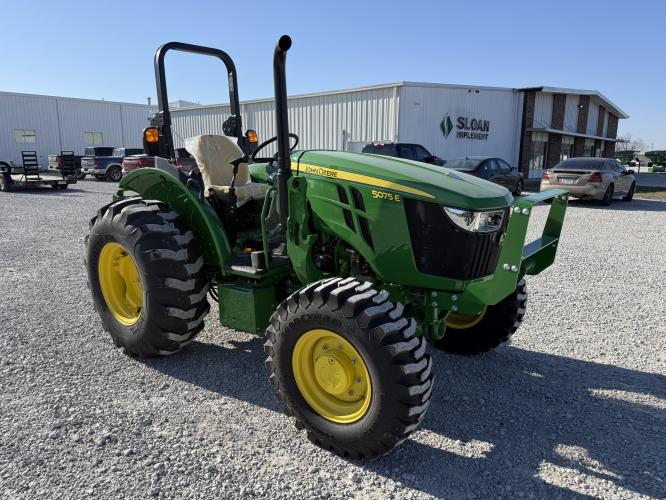 John Deere 5075E