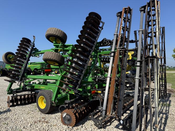 John Deere 2660VT