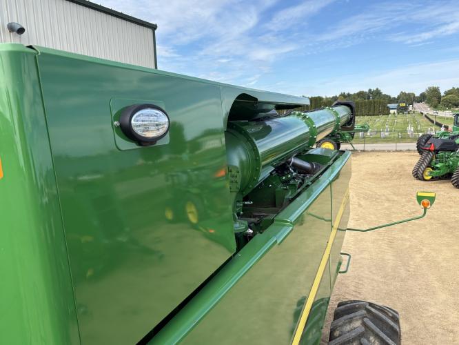 John Deere S780