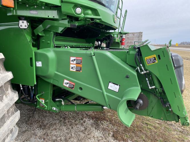 John Deere S780