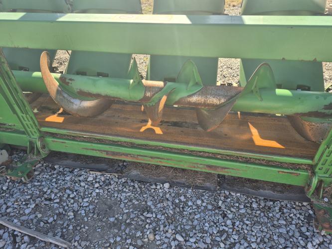 John Deere 608C StalkMaster