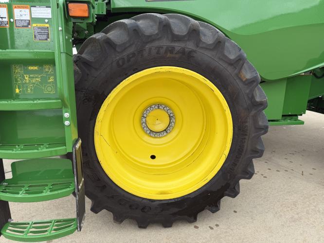 John Deere S780