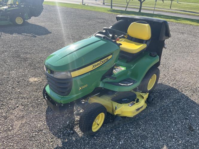 John Deere X320