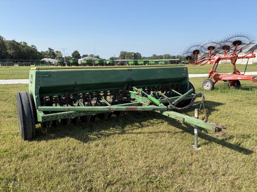  John Deere 8300