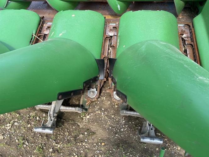 John Deere 608C