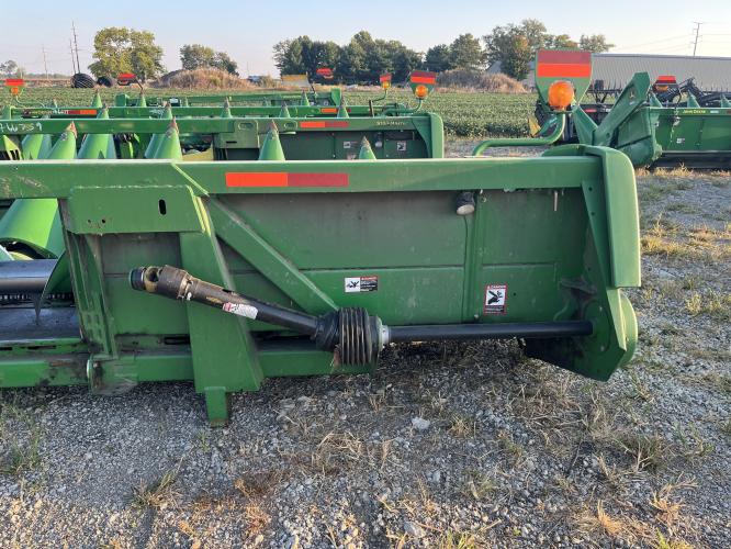 John Deere 608C