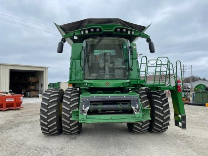 John Deere S780