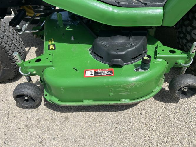 John Deere X590