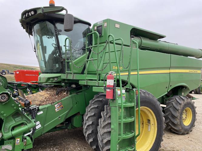 John Deere S680