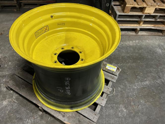 John Deere AXE76549 WHEEL 30X25