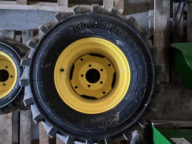 John Deere 26x12-12