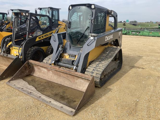 John Deere 333E