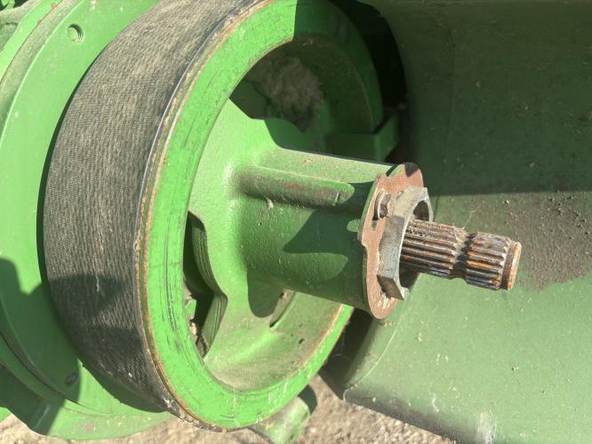 John Deere S670