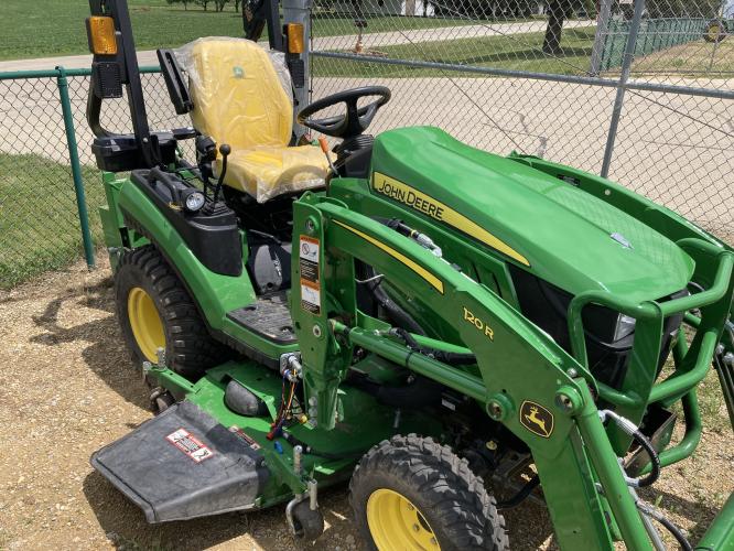 John Deere 1025R