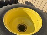 John Deere 520/85R38