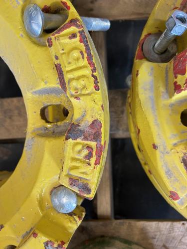 John Deere LS3157 - R213907 - wheel weight  105 lbs