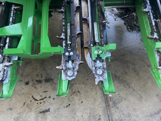 John Deere C12F