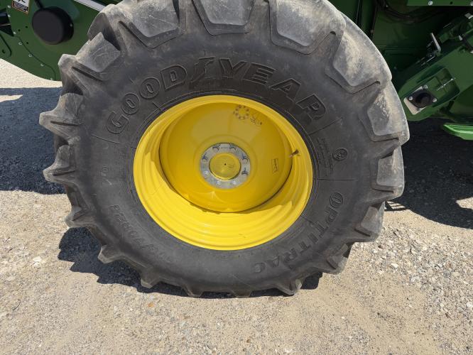 John Deere S760