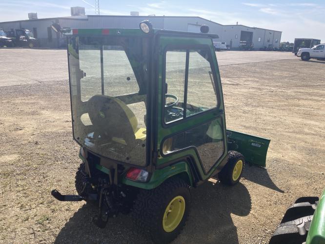 John Deere X758