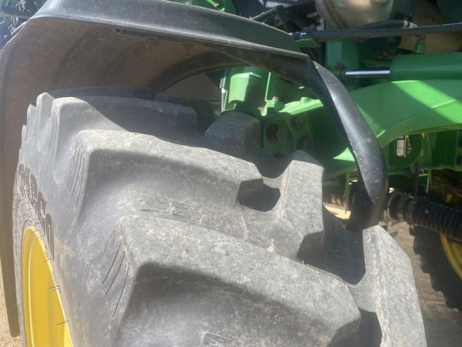 John Deere R4044