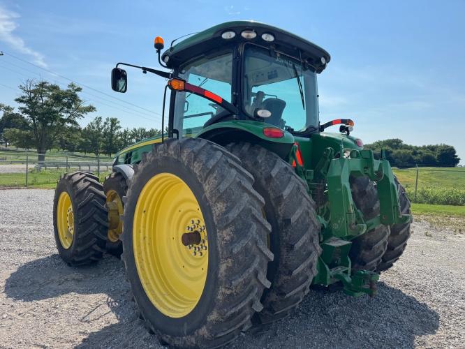 John Deere 8310R