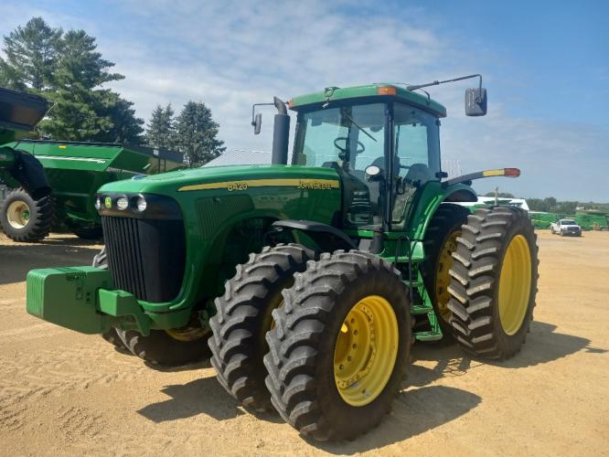 John Deere 8420
