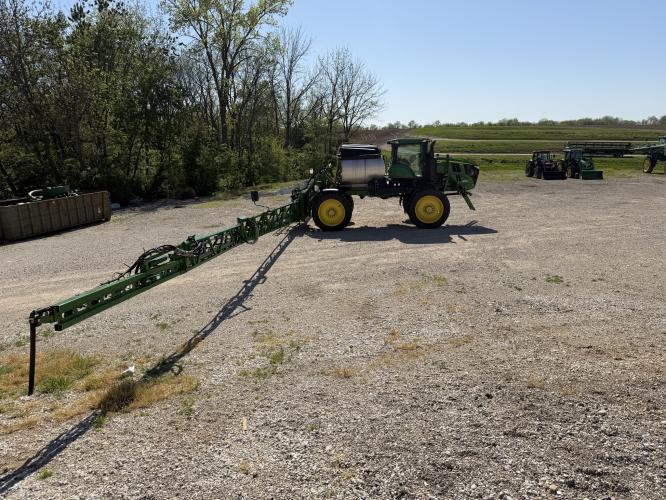 John Deere 412R