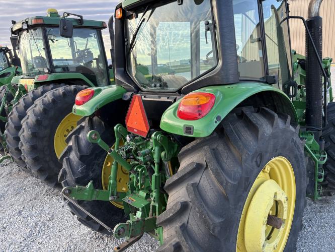 John Deere 6115M