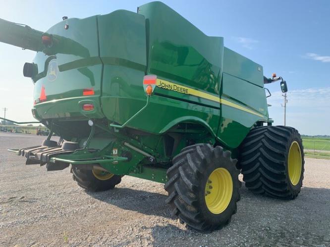 John Deere S790