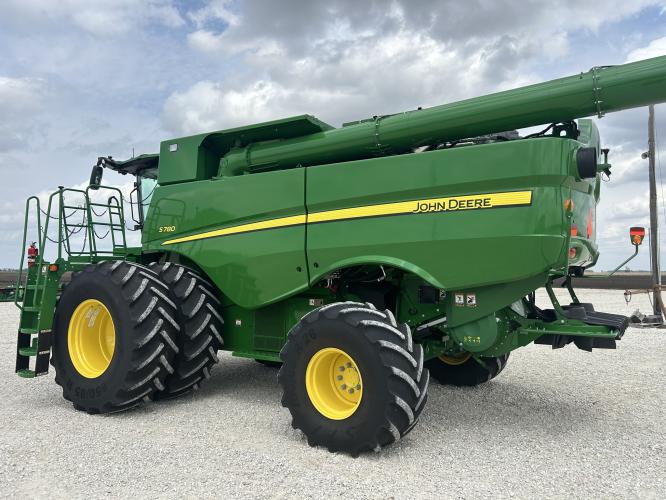 John Deere S780