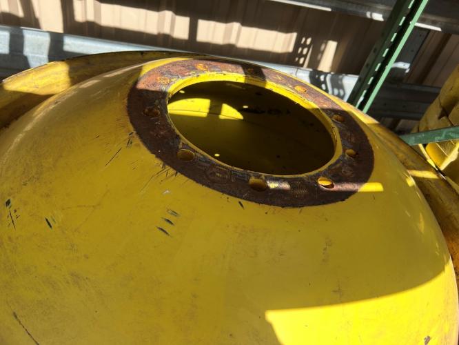 John Deere AH163172 INSIDE DUAL WHEEL 18X38