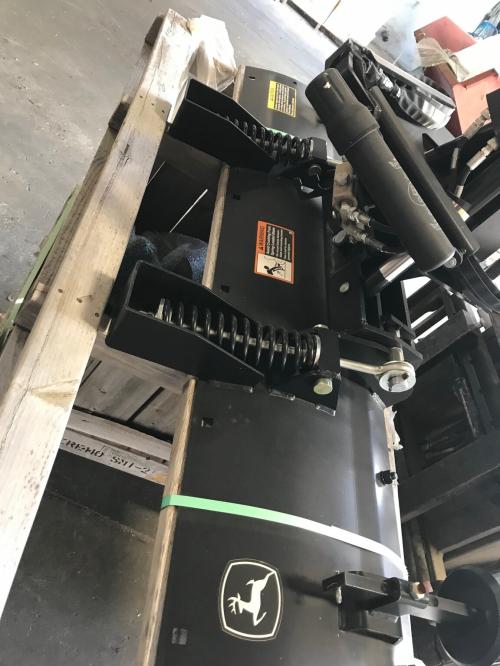 2022 John Deere 366 Blade
