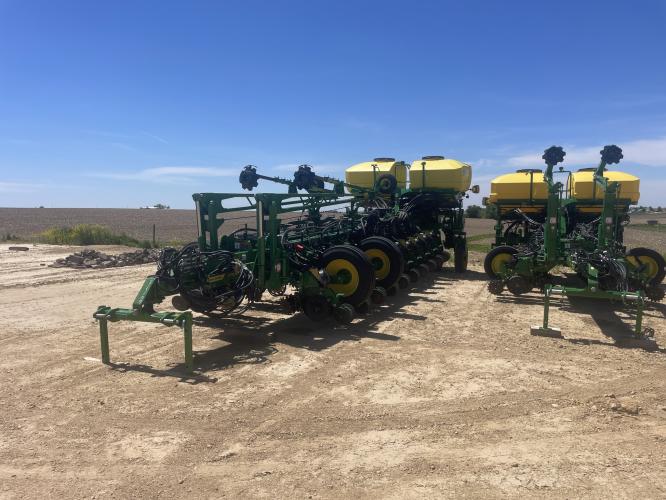 John Deere 1775NT