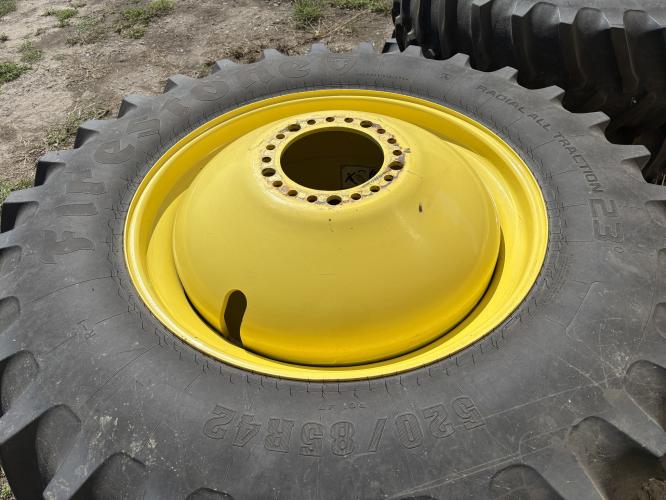 Goodyear 600/70R28