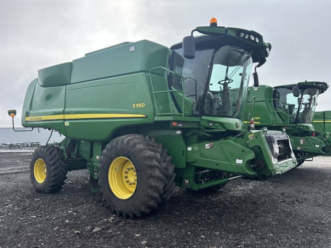 John Deere S550