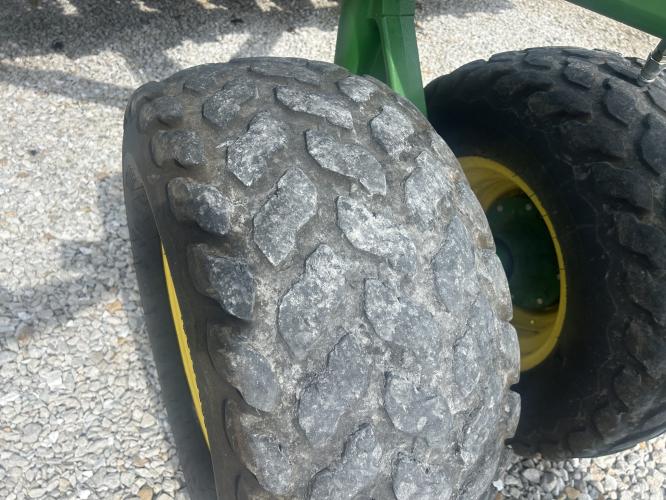 John Deere 1590