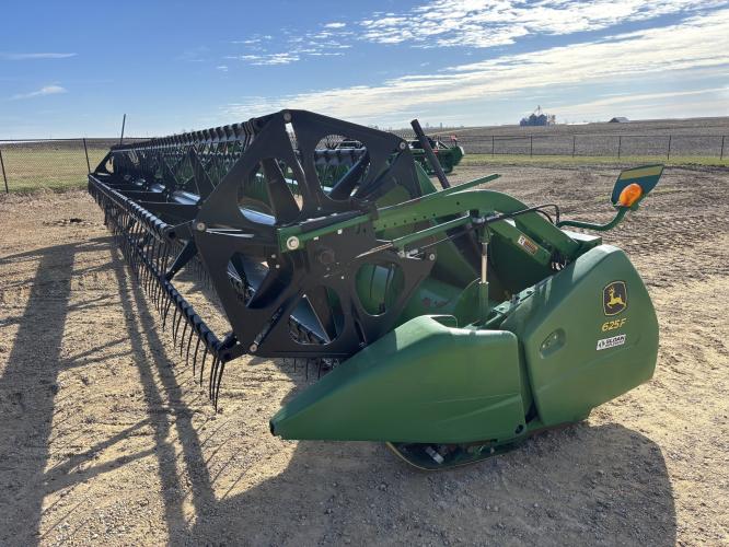 John Deere 625F