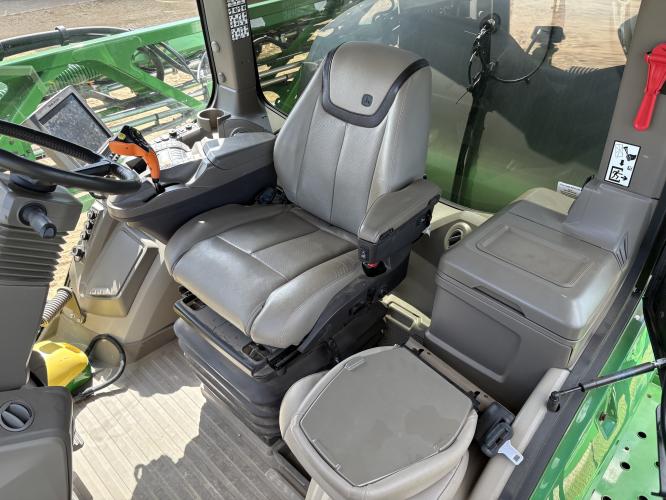 John Deere 412R