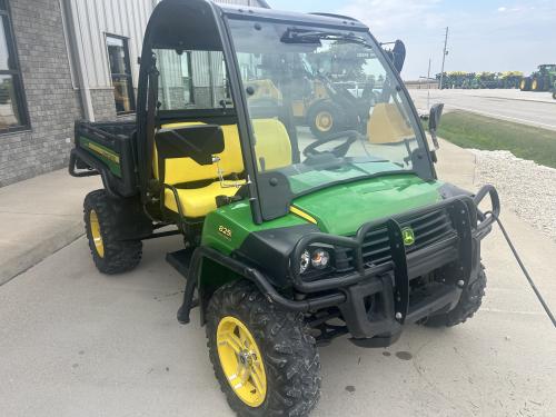 2017 John Deere 825I
