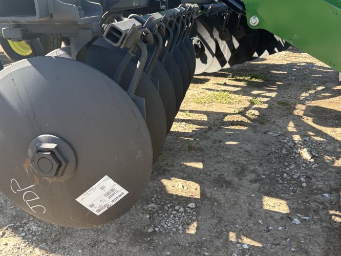 John Deere 2720