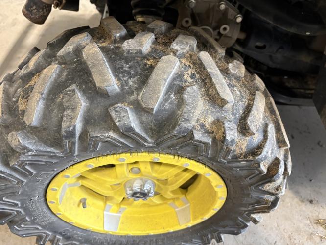 John Deere XUV 835M