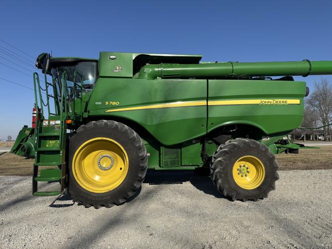 John Deere S780