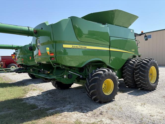 John Deere S680