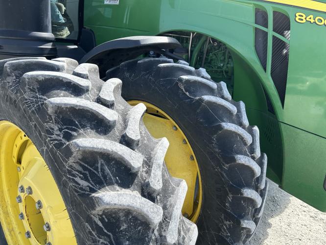 John Deere 8400R