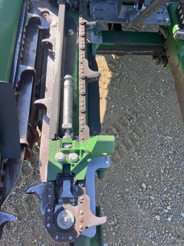 John Deere C6R