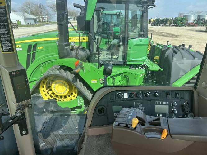 John Deere 9530