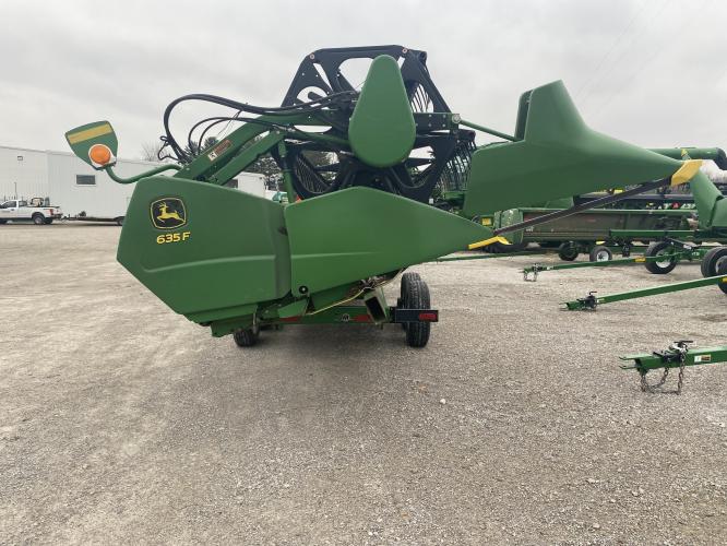 John Deere 635F