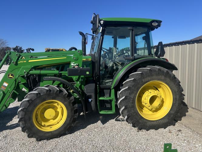 John Deere 5115M