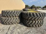 John Deere 520/85R38